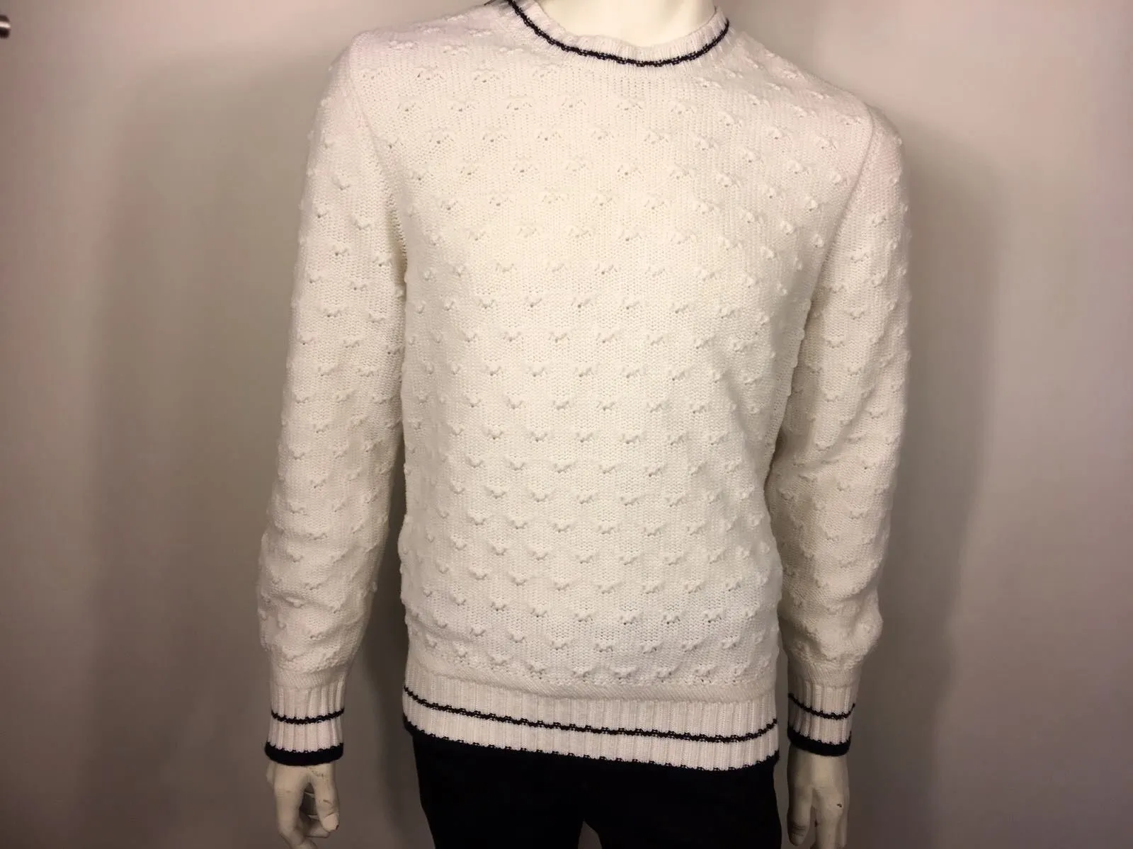 100% Cashmere Round Collar Knit Sweater