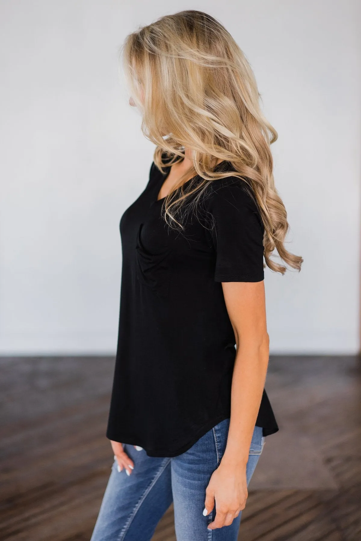Essential Pocket Top- Black