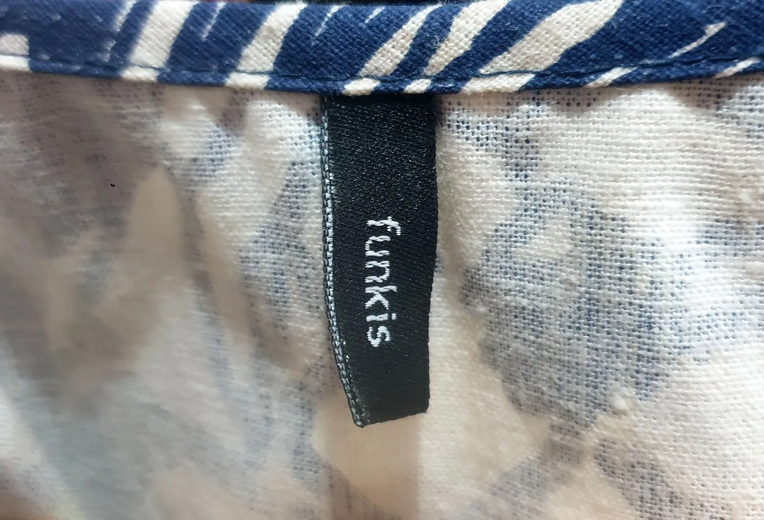 Funkis hemp green and blue top size small