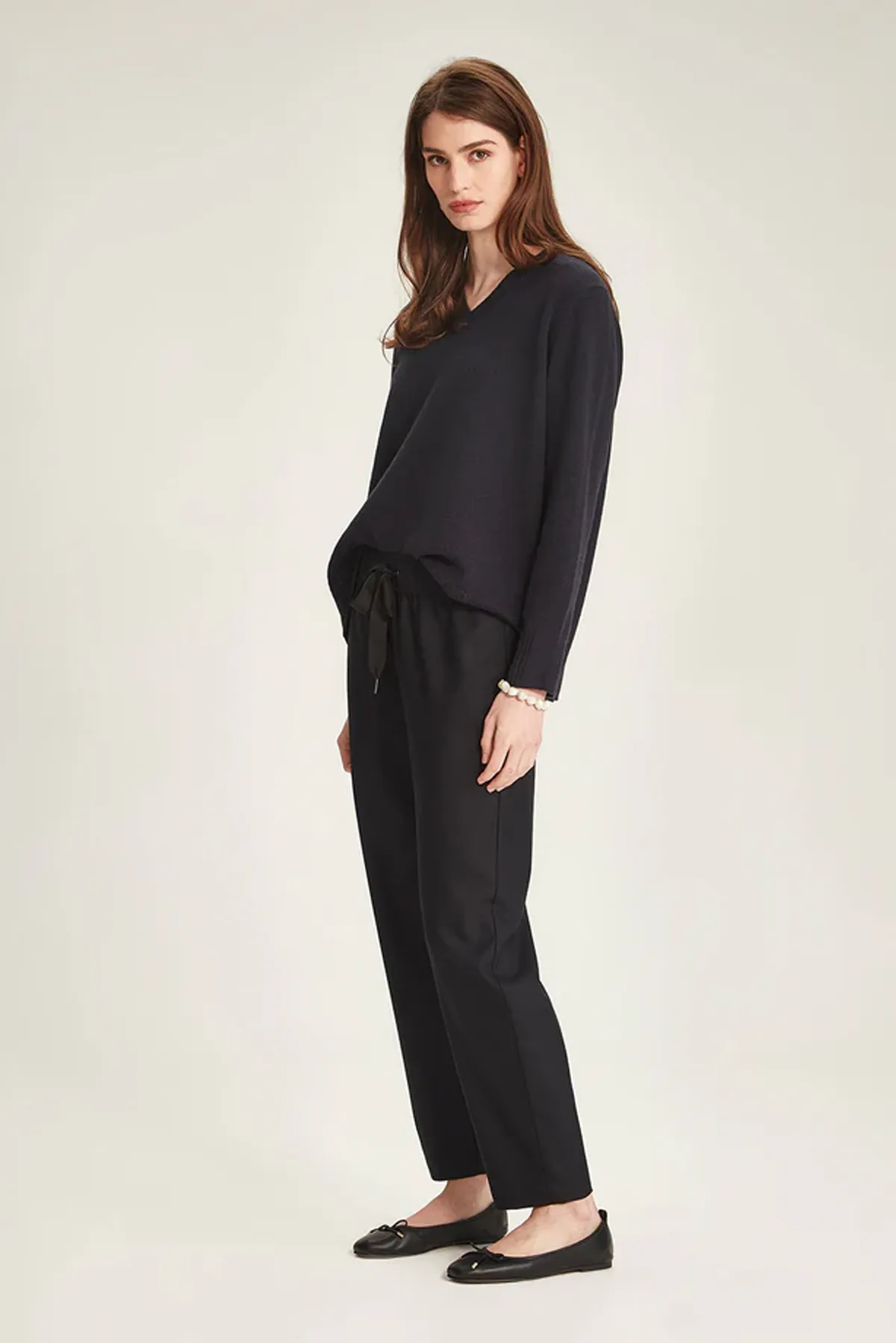 KARI CASHMERE V SWEATER