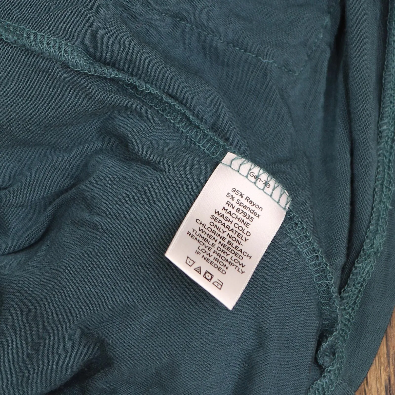 Logo by Lori Goldstein Knit Long Sleeve Colorblock Shirt Top Blue Green XS