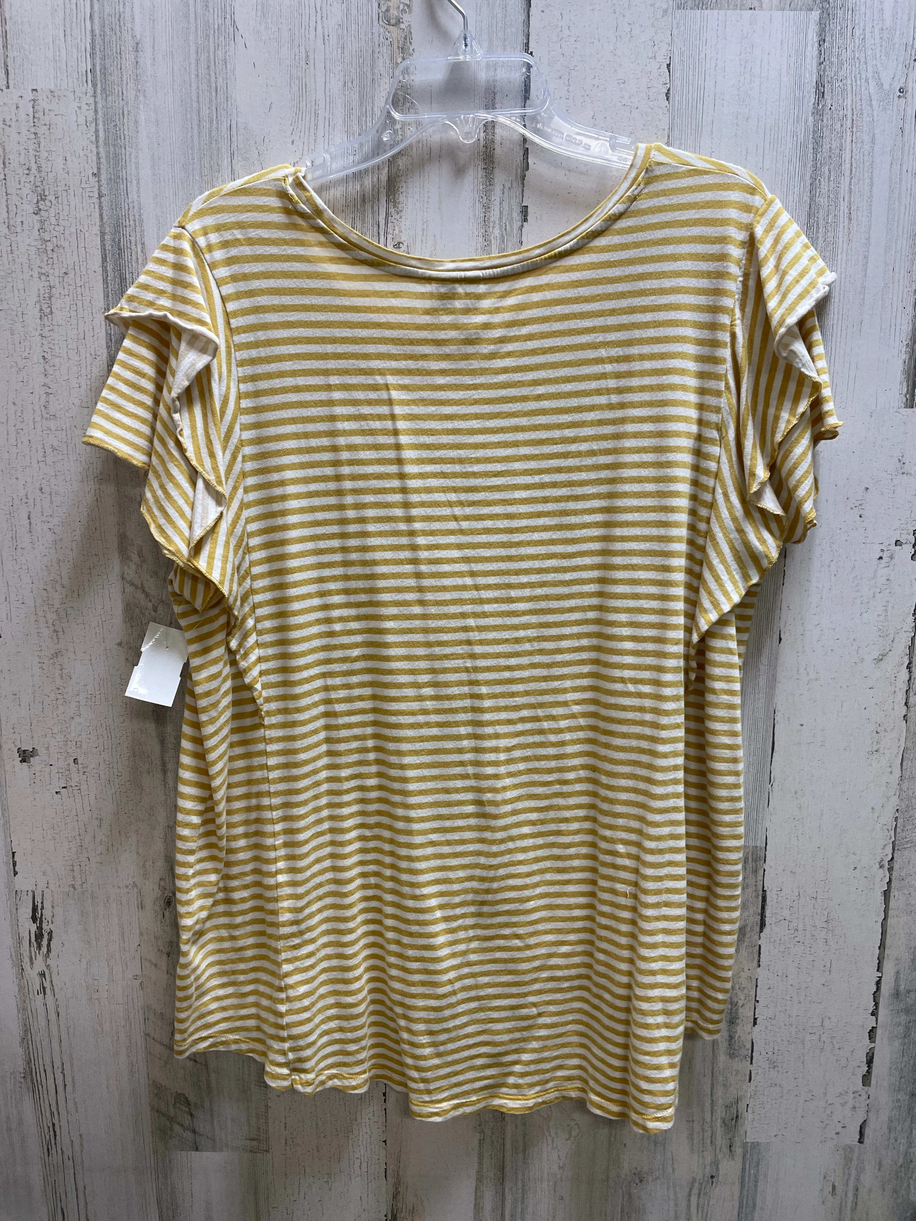 Top Sleeveless By Cato In Yellow, Size: 2x