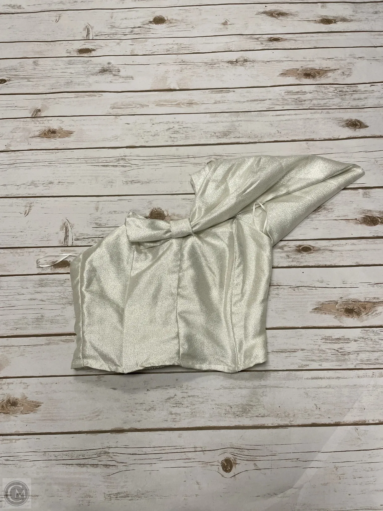 Top Sleeveless By Glam In Silver, Size: M